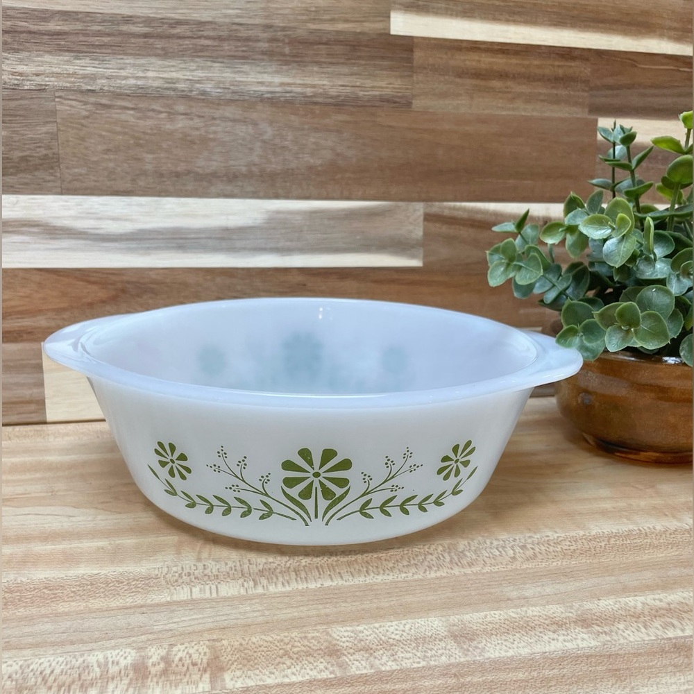 Vintage Glasbake Milk Glass Green Daisy 2QT Casserole Dish